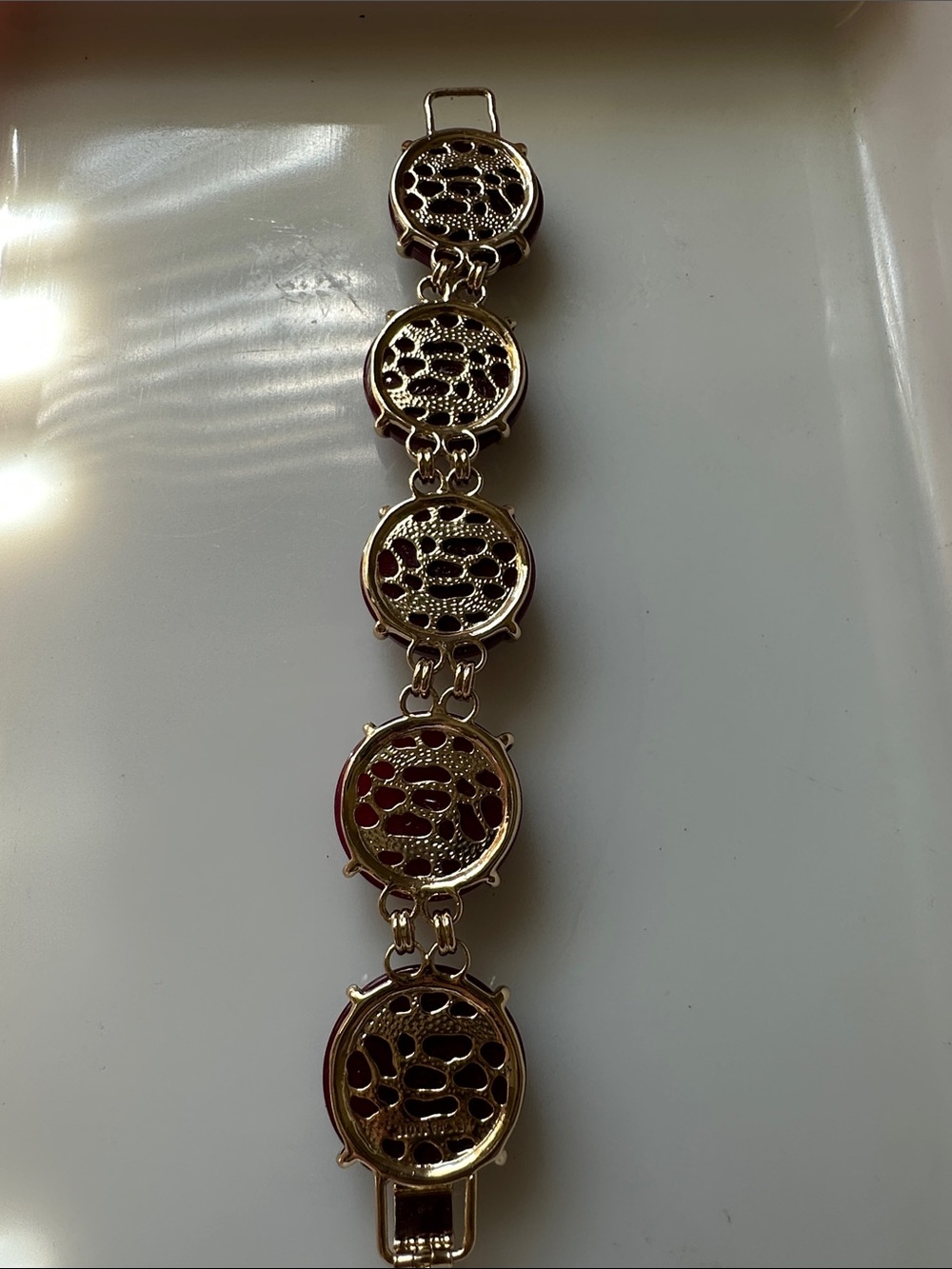 Kendra Scott Cassie Bracelet in Maroon with Gold-Tone - Picture 2 of 3